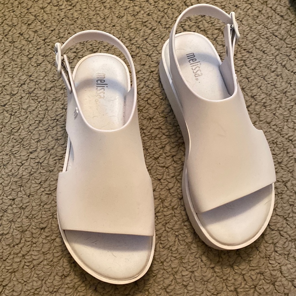 Melissa rubber sandal. Platform and very comfortable. Worn 3 times.